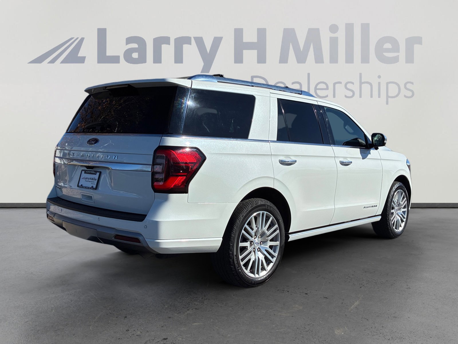 Certified 2023 Ford Expedition Platinum image 5