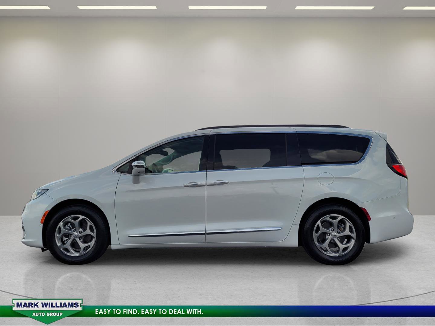 Used 2022 Chrysler Pacifica Limited FWD image 7