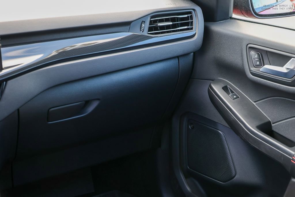 Certified 2025 Ford Escape ST-Line Elite w/ Premium Technology Package AWD/4WD image 15