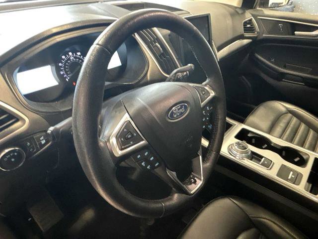 Certified 2022 Ford Edge SEL w/ Convenience Package AWD/4WD image 9