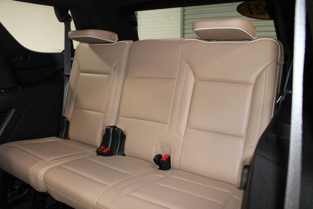 Used 2021 Chevrolet Tahoe Premier w/ Premium Package AWD/4WD image 26