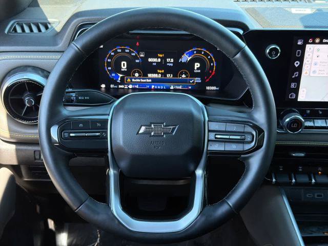 Used 2025 Chevrolet Colorado ZR2 w/ Technology Package AWD/4WD image 24
