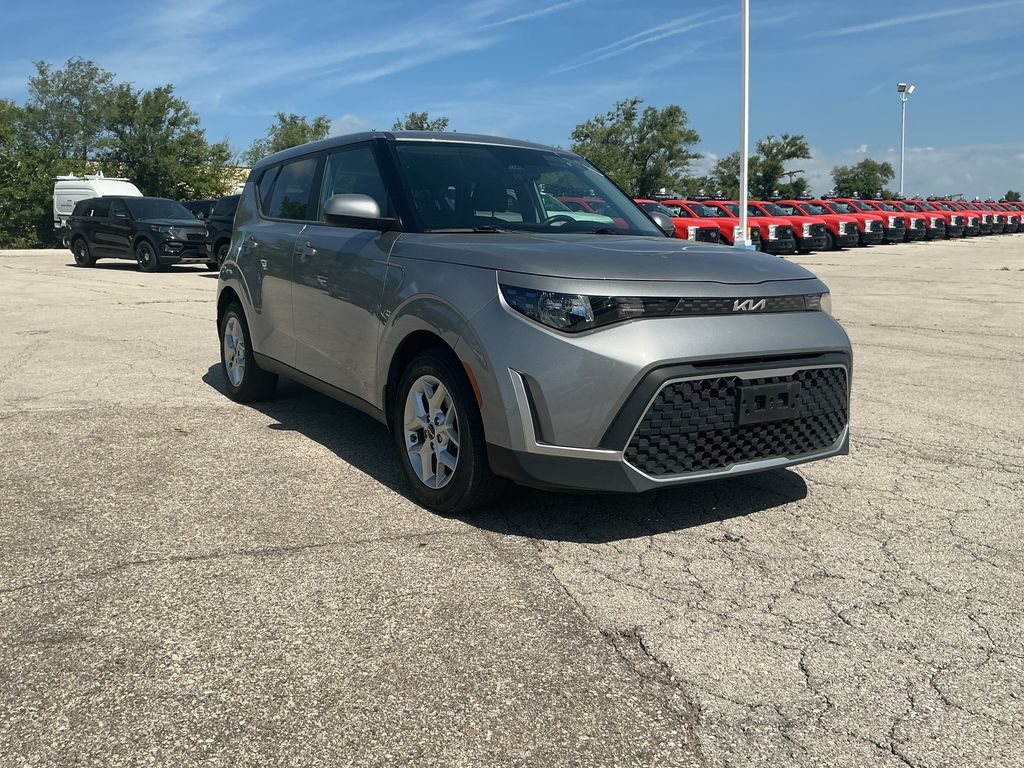 Used 2023 Kia Soul S FWD image 5