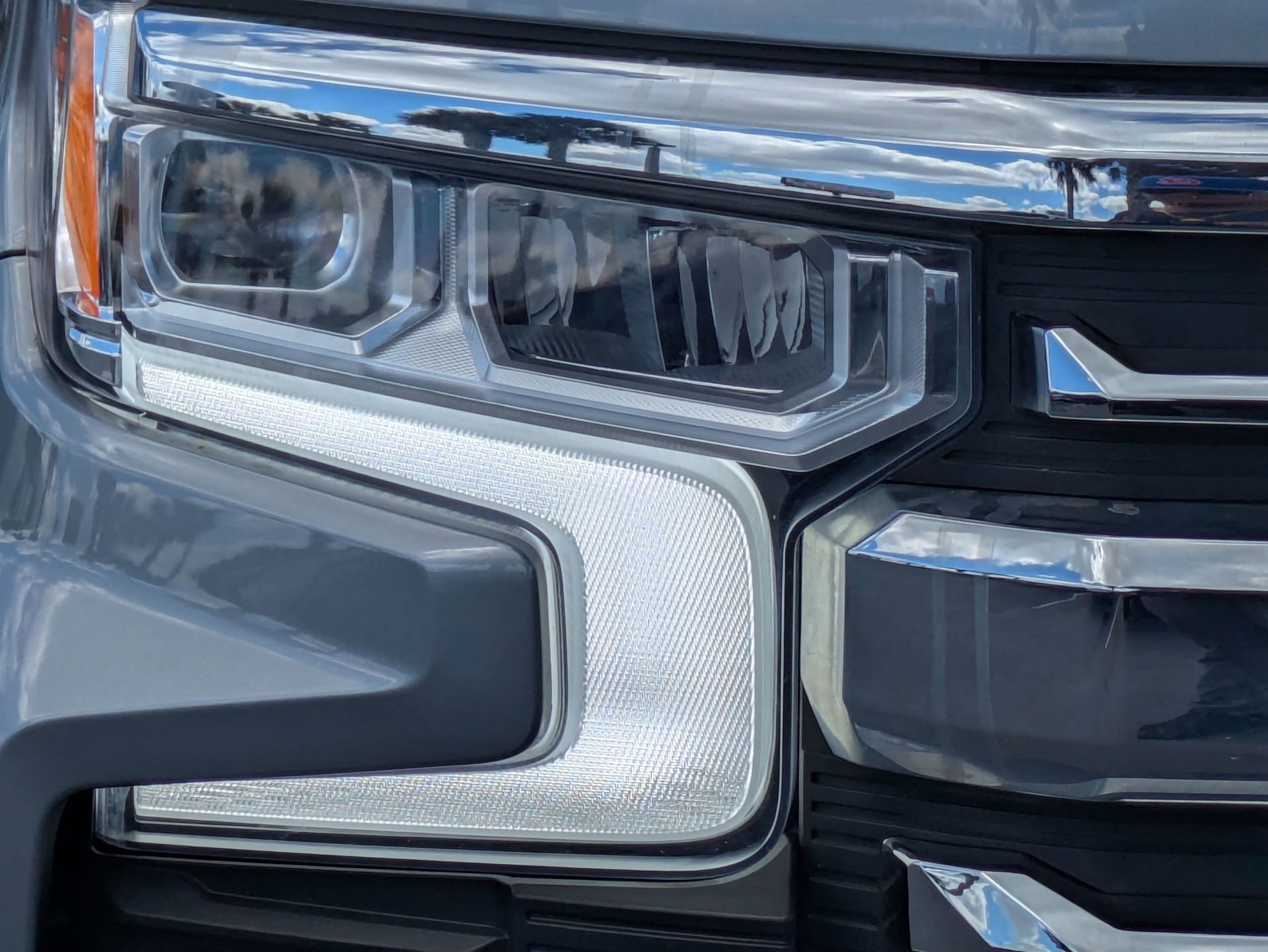 Used 2023 Chevrolet Silverado 1500 LT AWD/4WD image 12