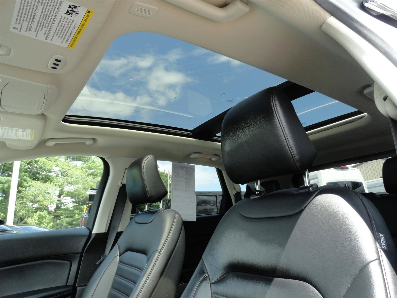 Certified 2023 Ford Edge SEL w/ Convenience Package AWD/4WD image 12