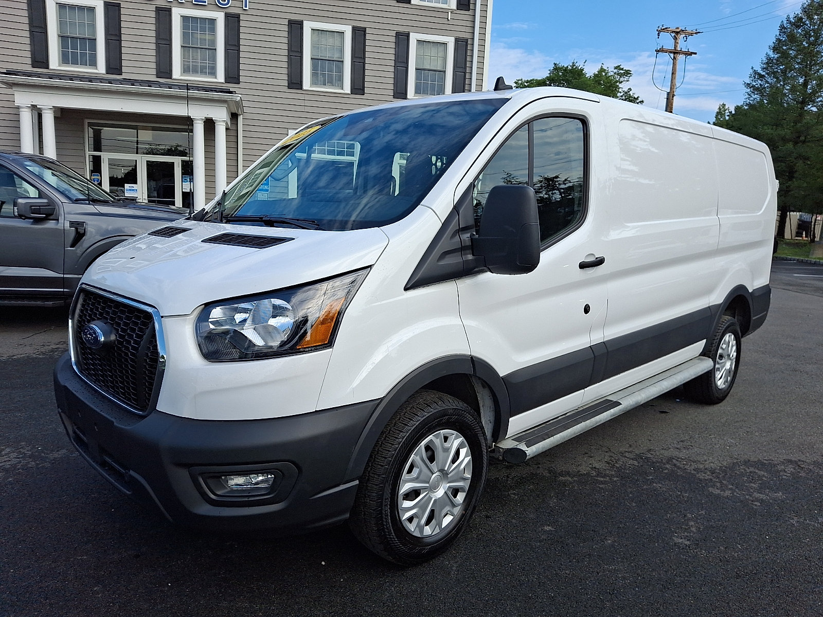 Certified 2025 Ford Transit 250 Low Roof w/ Exterior Upgrade Package RWD image 1