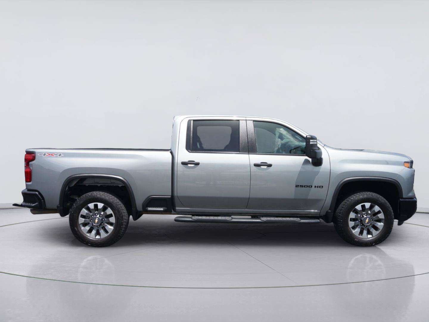 Used 2024 Chevrolet Silverado 2500 Custom w/ Custom Value Package AWD/4WD image 5