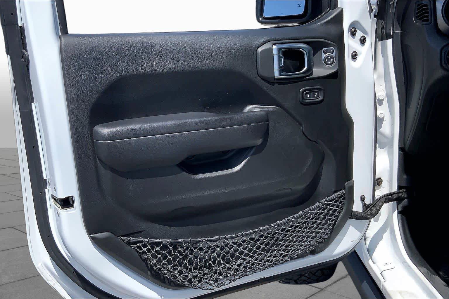 Used 2023 Jeep Gladiator Sport AWD/4WD image 21