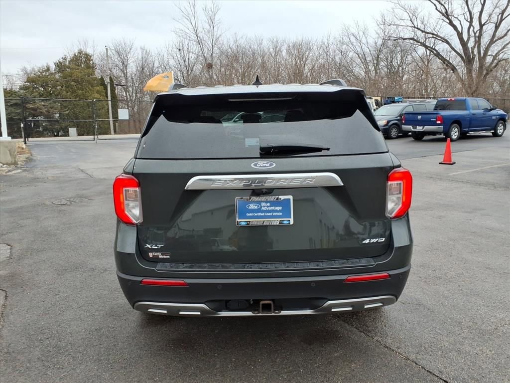 Certified 2022 Ford Explorer XLT w/ Equipment Group 202A image 4
