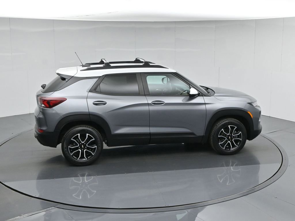 Used 2021 Chevrolet TrailBlazer ACTIV w/ Technology Package image 9