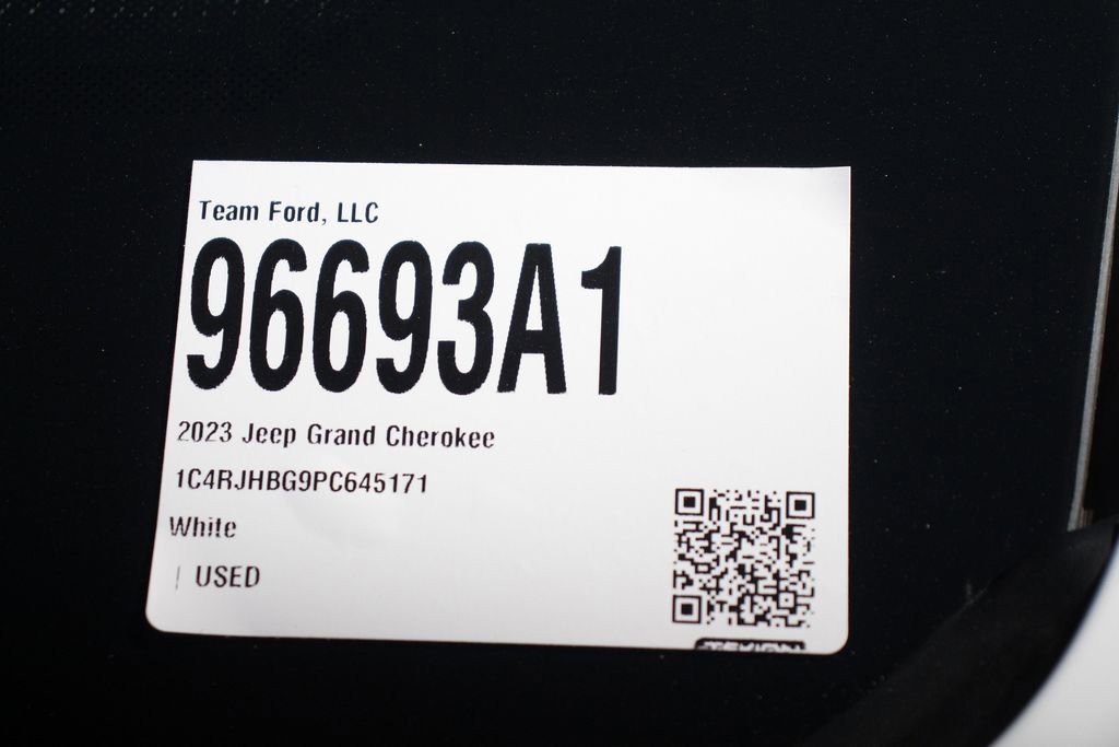 Used 2023 Jeep Grand Cherokee Limited AWD/4WD image 29