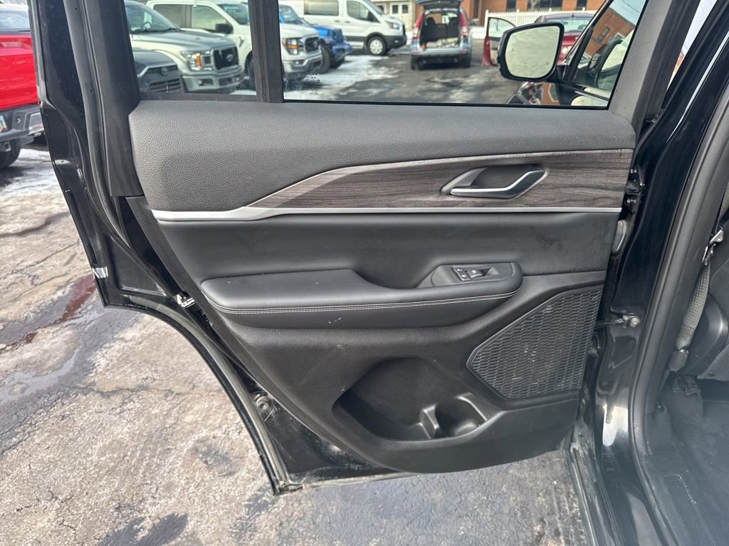 Used 2023 Jeep Grand Cherokee Limited image 36