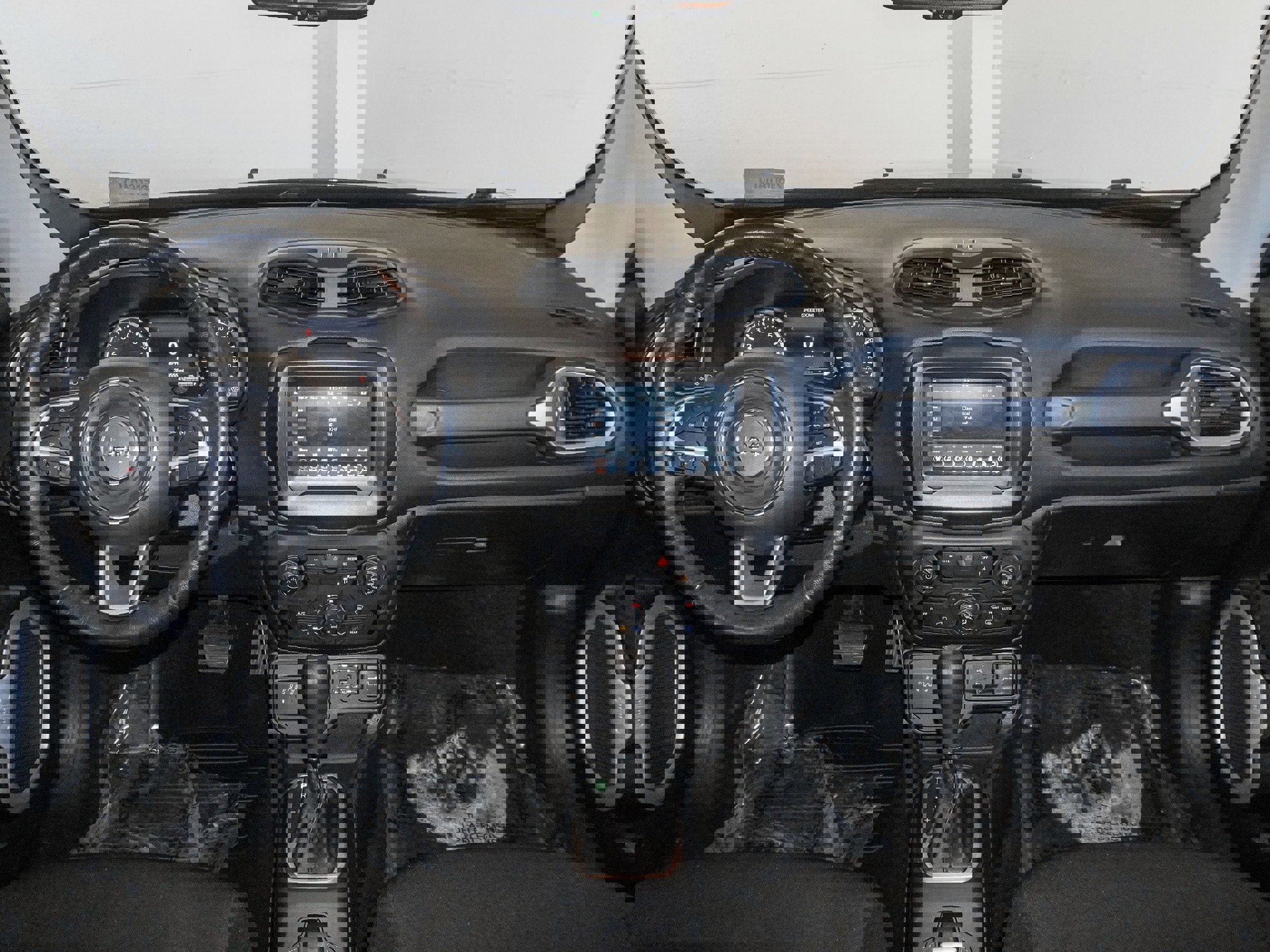 Used 2021 Jeep Renegade Latitude w/ Convenience Group image 25