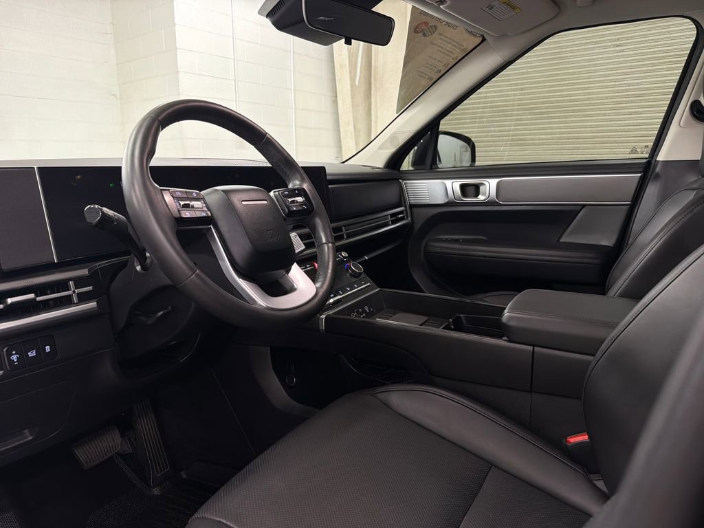 Used 2024 Hyundai Santa Fe SEL FWD image 6