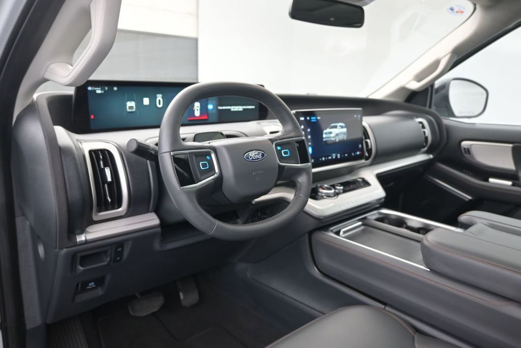 Certified 2025 Ford Expedition Active RWD image 19