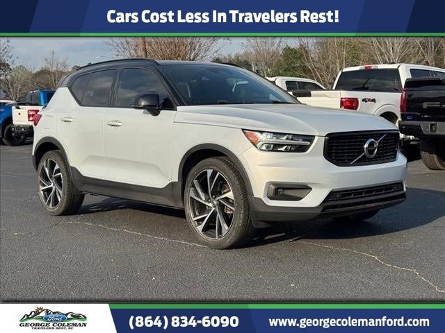 Used 2022 Volvo XC40 T4 R-Design w/ Protection Package Premier FWD image 1