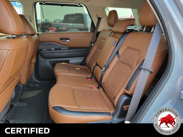 Used 2022 Nissan Pathfinder Platinum w/ Cargo Package AWD/4WD image 17