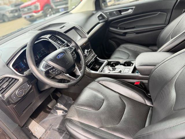 Certified 2020 Ford Edge Titanium w/ Equipment Group 301A AWD/4WD image 17