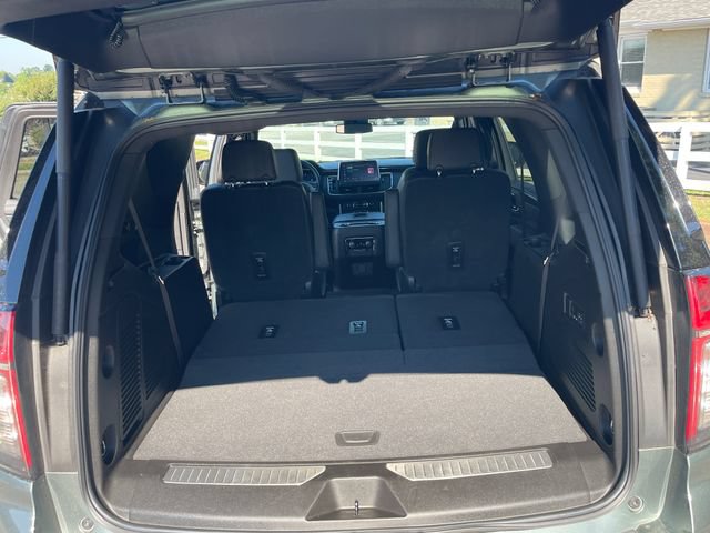 Used 2023 Chevrolet Tahoe Z71 w/ Luxury Package AWD/4WD image 19