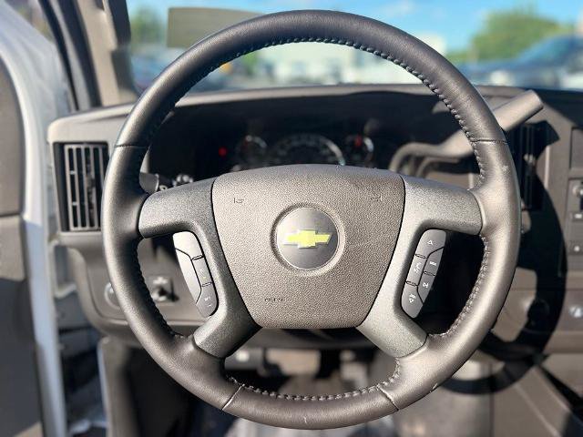 Used 2022 Chevrolet Express 3500 w/ Power Convenience Package RWD image 13