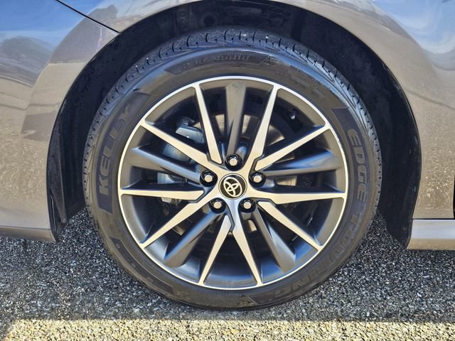 Used 2023 Toyota Camry XLE image 28