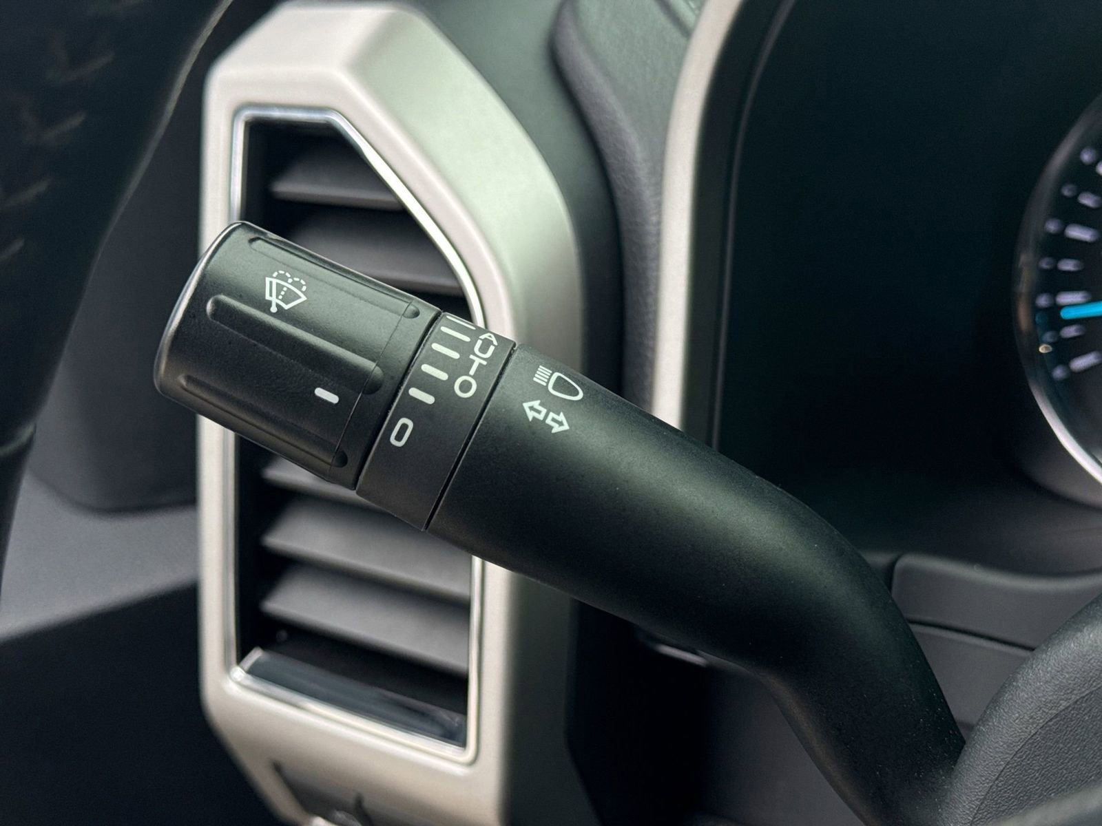 Certified 2022 Ford F250 Lariat w/ Tremor Off-Road Package image 56