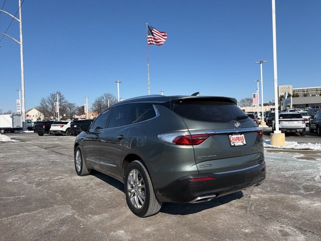 Used 2022 Buick Enclave Essence w/ Experience Buick Package image 3