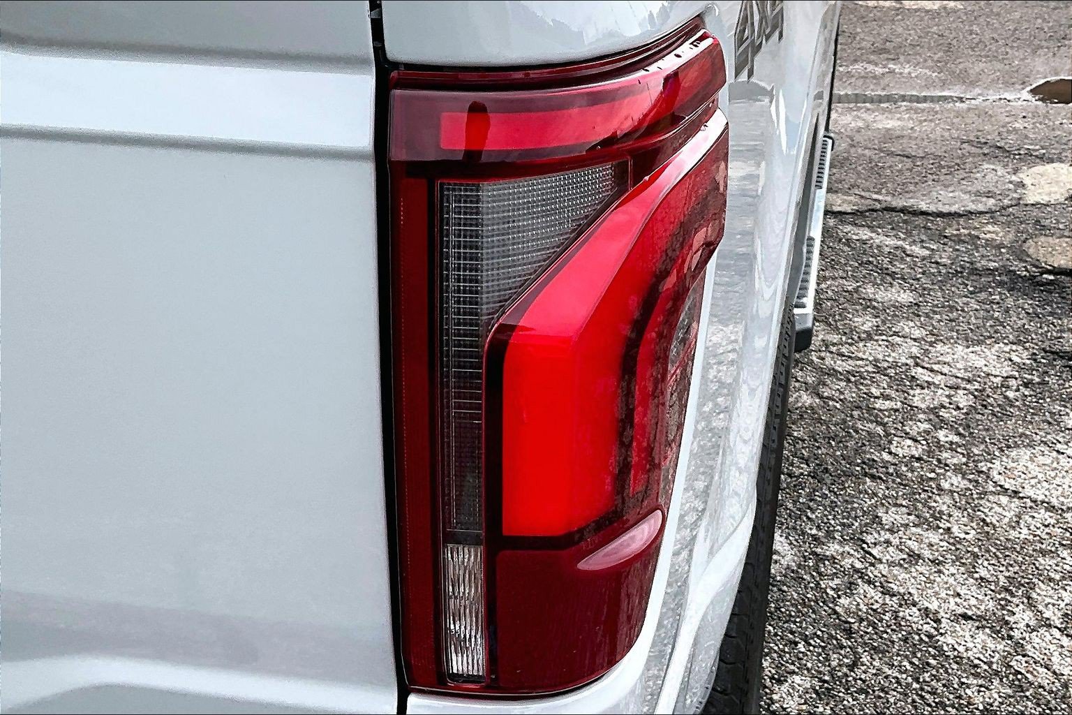 Certified 2024 Ford F150 Lariat AWD/4WD image 28