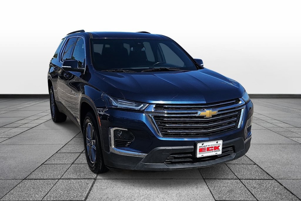 Used 2023 Chevrolet Traverse LT FWD image 3
