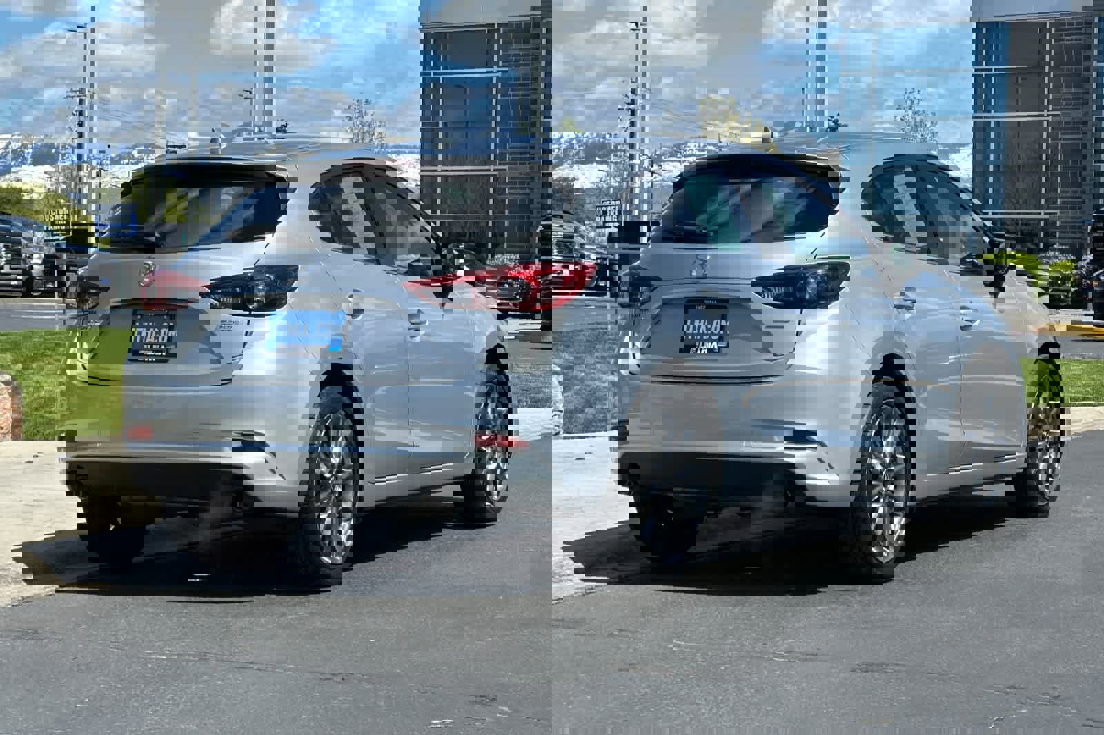 Used 2018 MAZDA MAZDA3 Grand Touring w/ Premium Equipment Package image 5