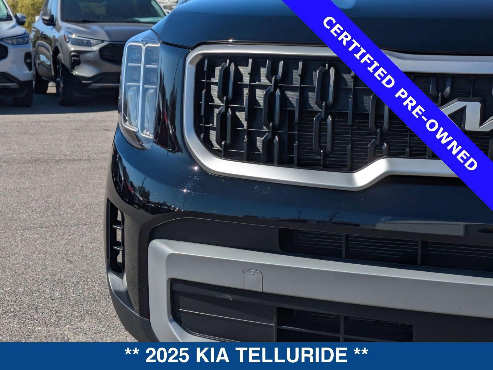 Used 2025 Kia Telluride EX image 10