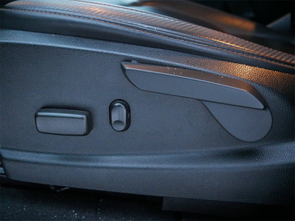 Used 2021 GMC Canyon AT4 w/ Driver Alert Package image 15