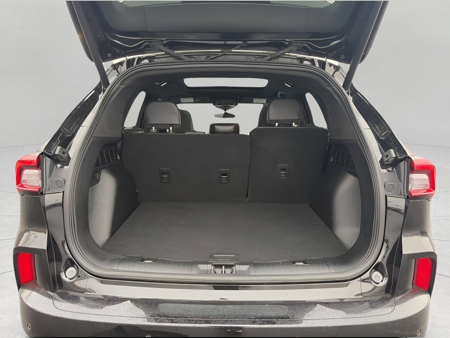 Certified 2023 Ford Escape ST-Line Select w/ Tech Pack #2 image 10