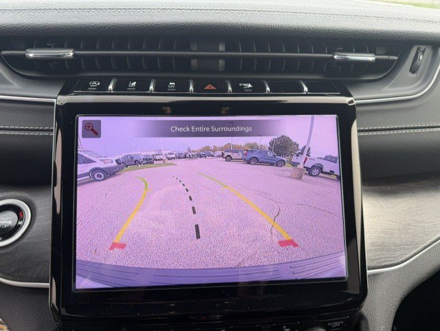 Used 2025 Jeep Grand Cherokee L Limited AWD/4WD image 20