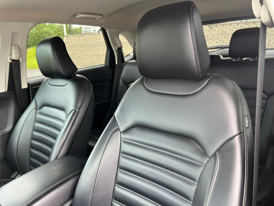 Certified 2024 Ford Edge SEL AWD/4WD image 11