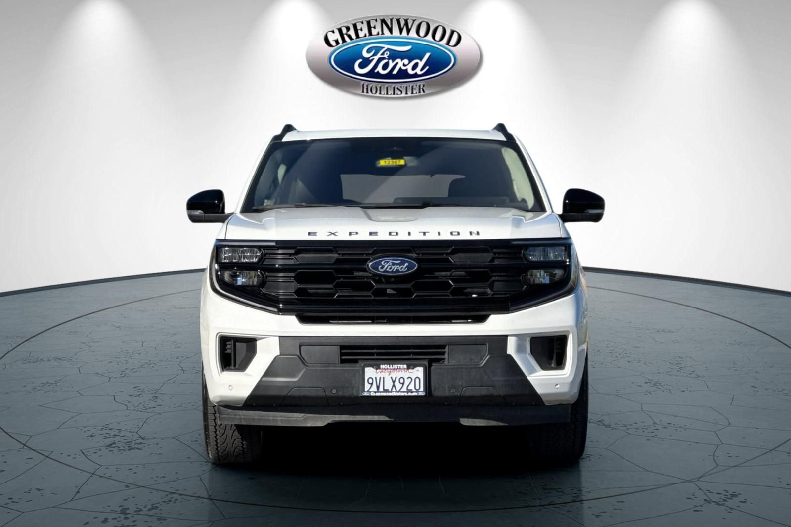 Certified 2025 Ford Expedition Active image 9