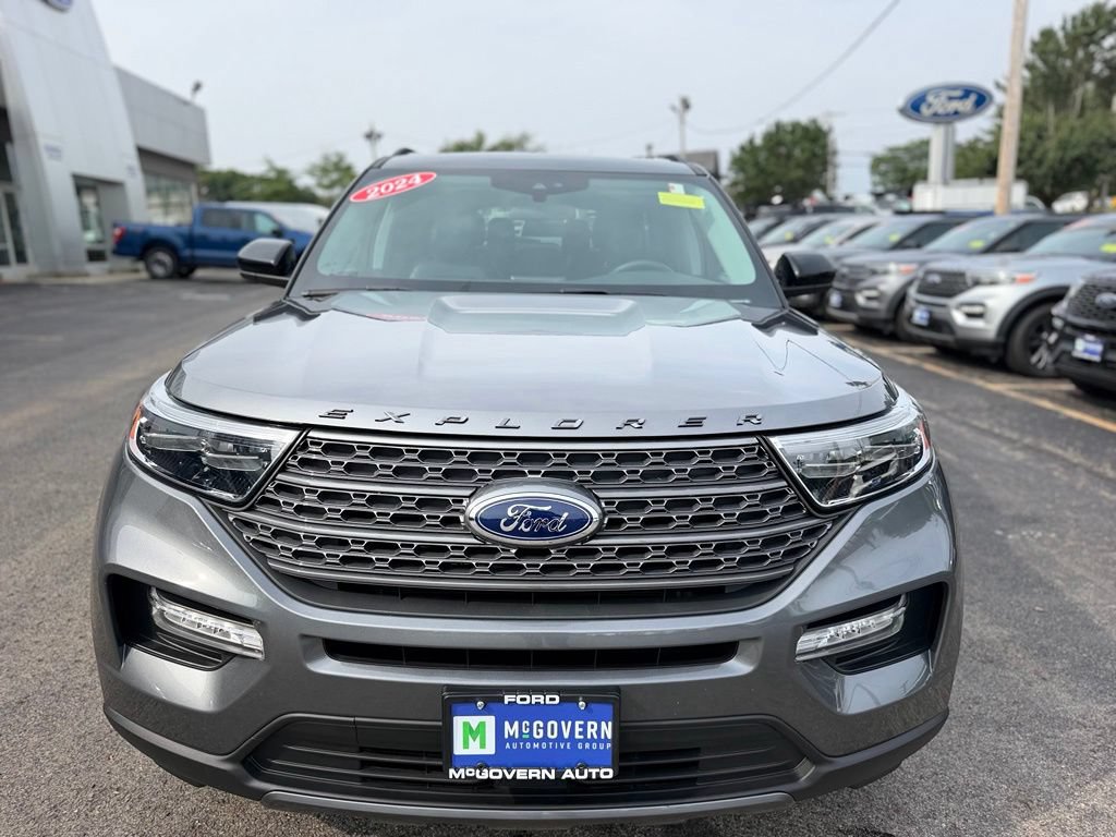 Certified 2024 Ford Explorer XLT w/ Equipment Group 202A AWD/4WD image 13