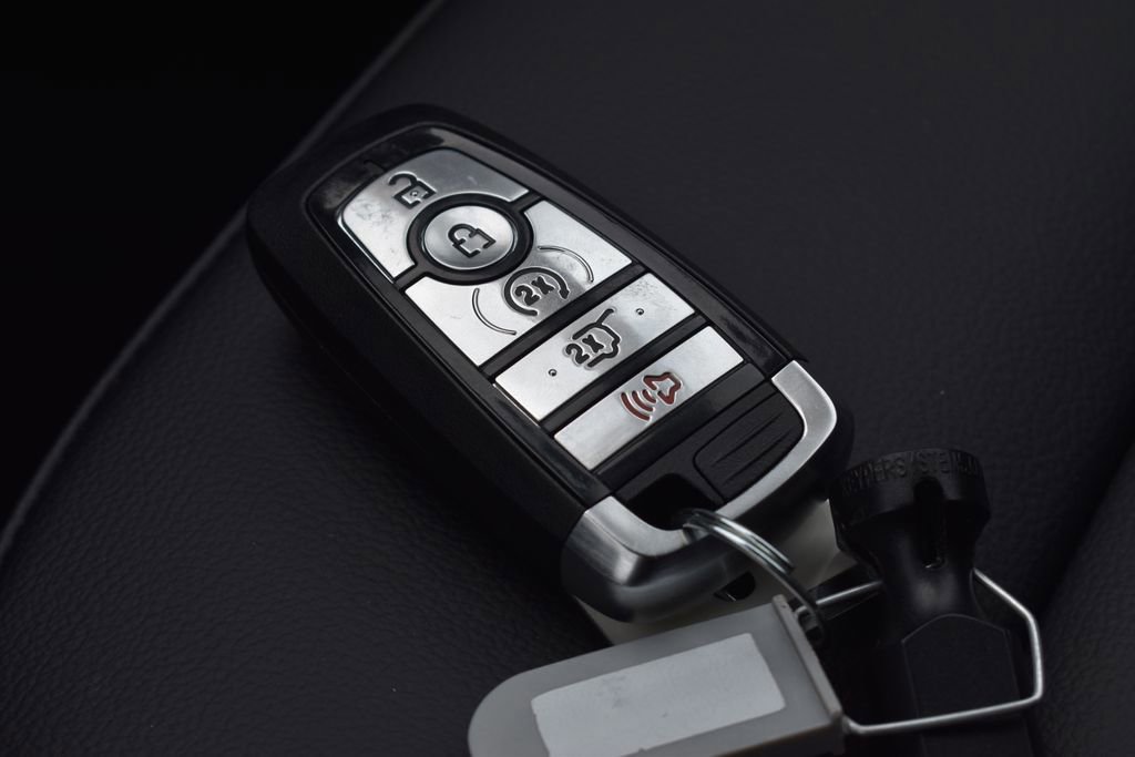 Certified 2024 Ford Edge SEL w/ Convenience Package image 13