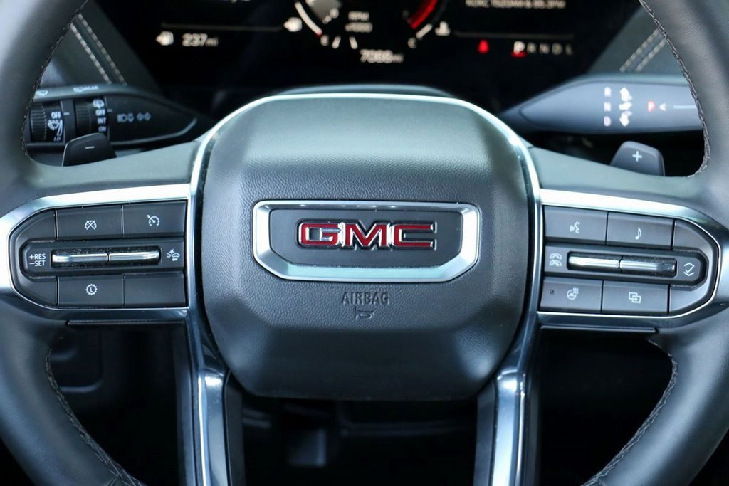 Used 2025 GMC Yukon XL Elevation w/ LPO, Floor Liner Package image 32