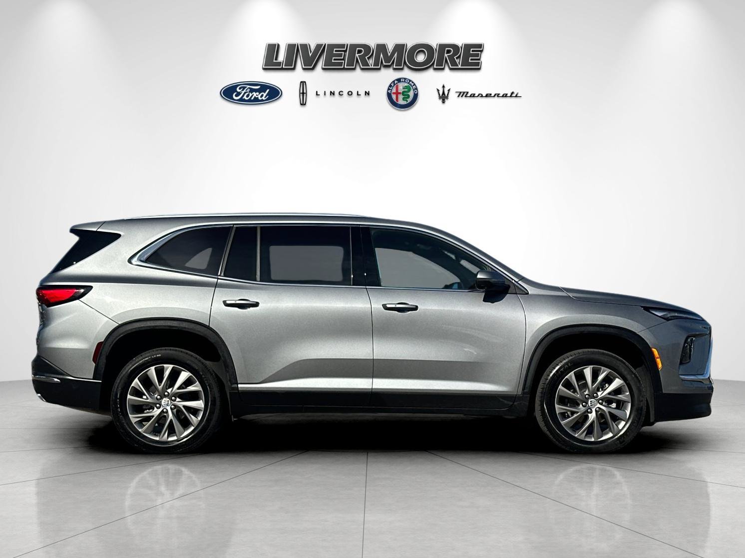 Used 2026 Buick Enclave Preferred w/ Power Package FWD image 2