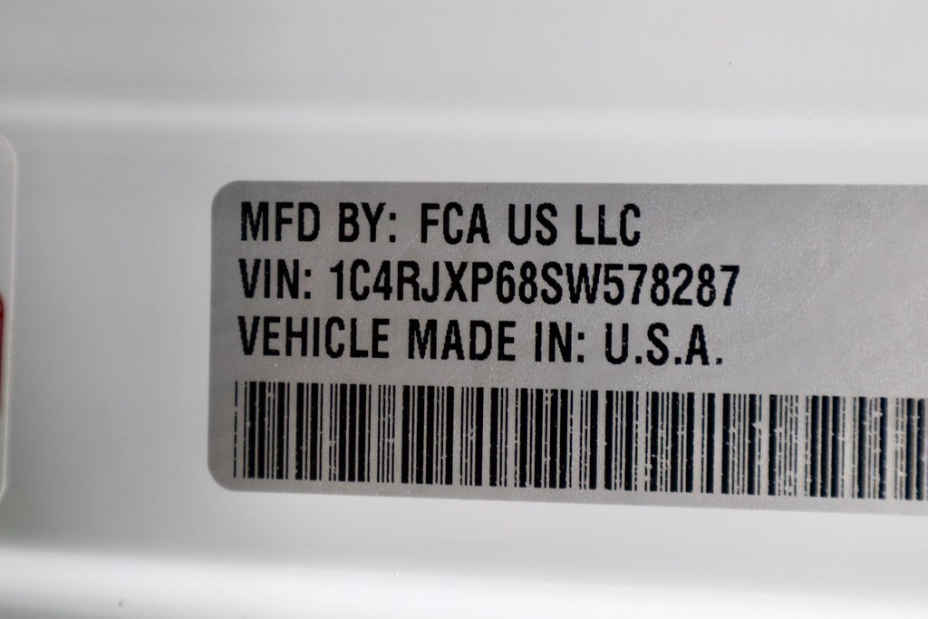 Used 2025 Jeep Wrangler Unlimited Sahara image 33