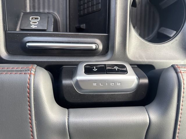 Certified 2025 Ford Expedition Active image 19