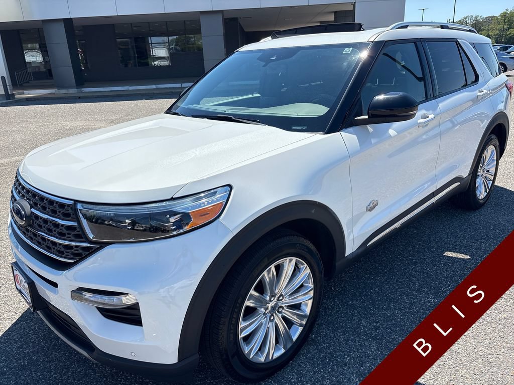 Certified 2024 Ford Explorer King Ranch w/ Technology Package AWD/4WD image 4