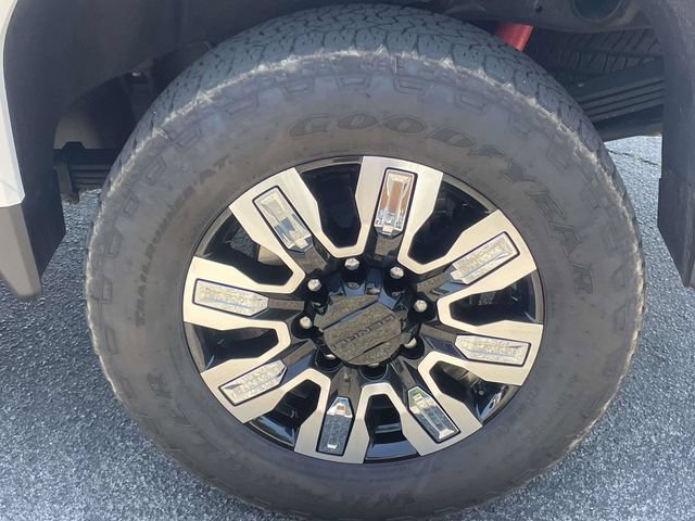 Used 2025 GMC Sierra 2500 Denali w/ Denali Reserve Package AWD/4WD image 11