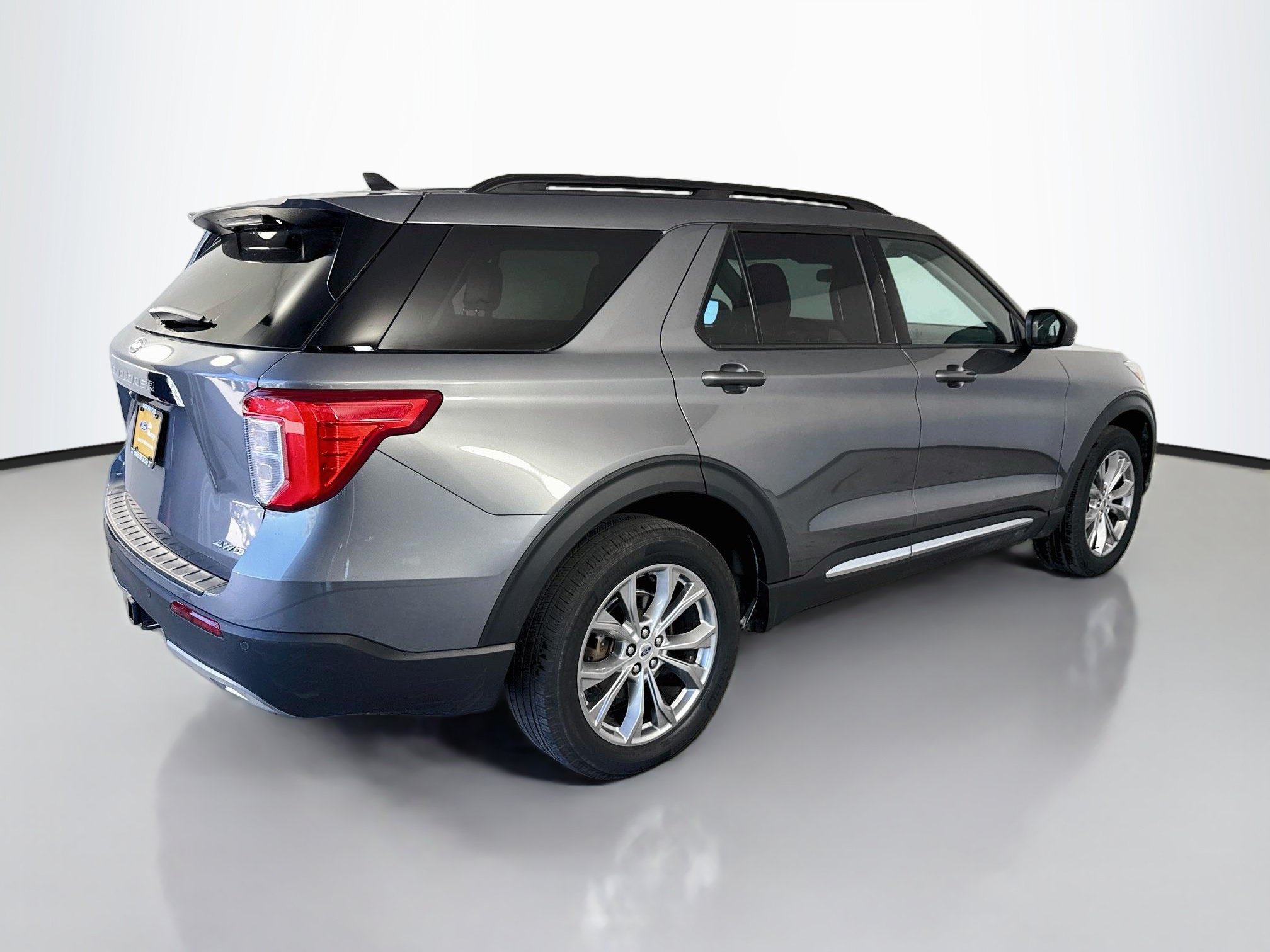 Certified 2023 Ford Explorer XLT w/ Equipment Group 202A AWD/4WD image 12