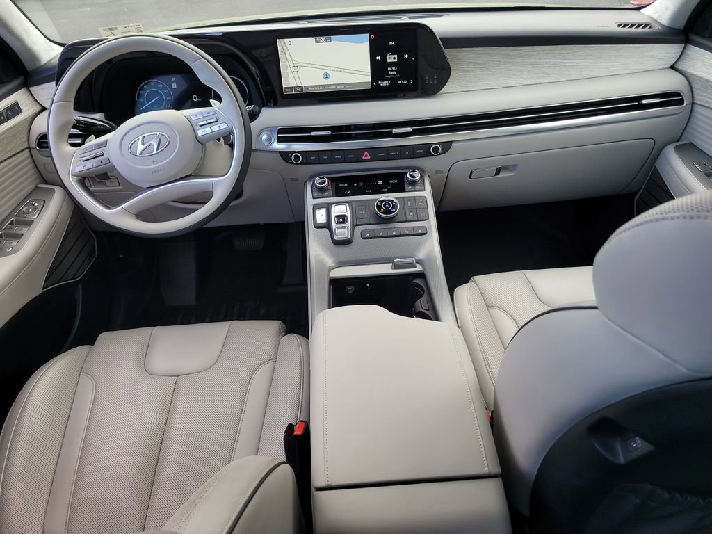 Used 2023 Hyundai Palisade Calligraphy image 13