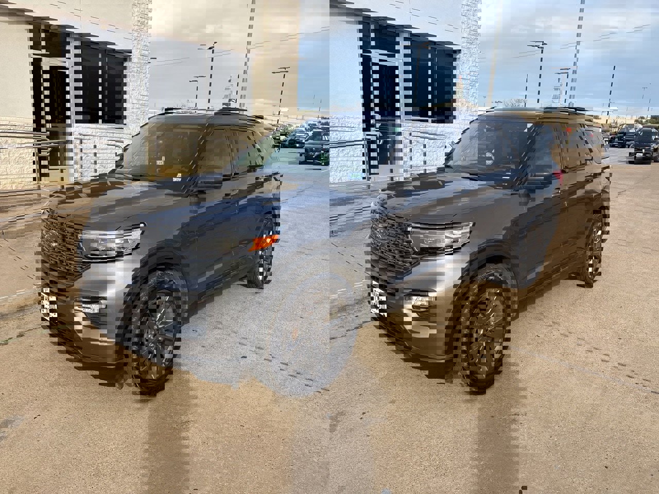 Certified 2021 Ford Explorer XLT w/ Equipment Group 202A image 1