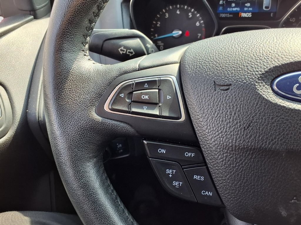 Certified 2018 Ford Focus SE w/ SE Appearance Package FWD image 18