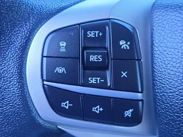 Certified 2022 Ford Explorer XLT w/ Equipment Group 202A RWD image 8
