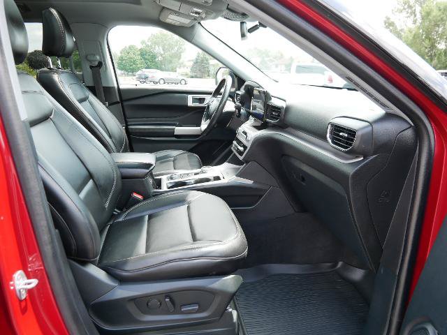 Certified 2023 Ford Explorer XLT w/ Equipment Group 202A AWD/4WD image 15